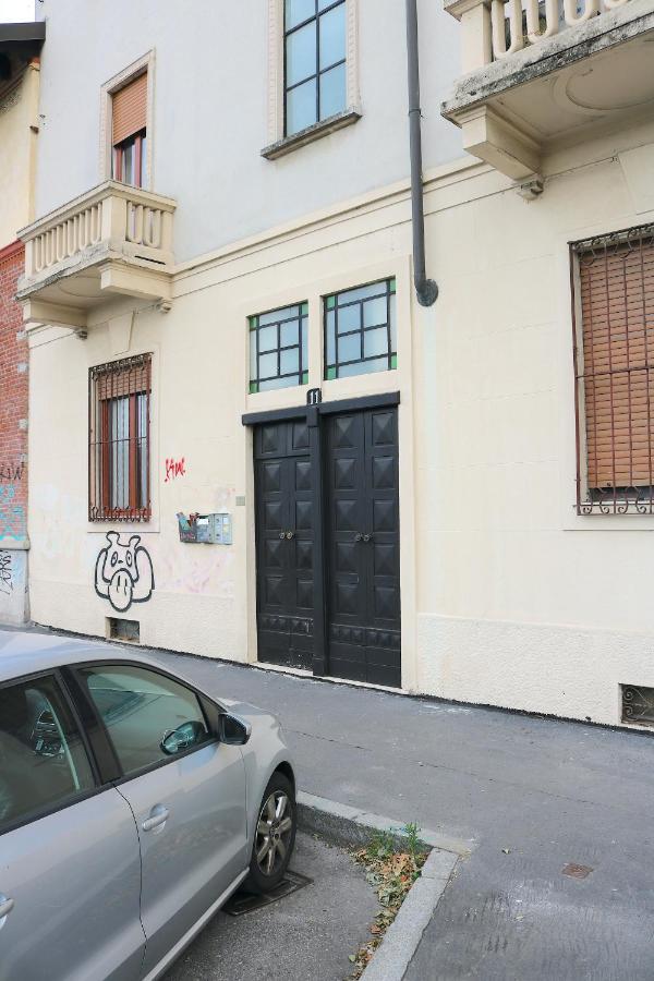 Lovely Navigli Studio With Balcony - Via Carlo Torre Milan Exterior photo