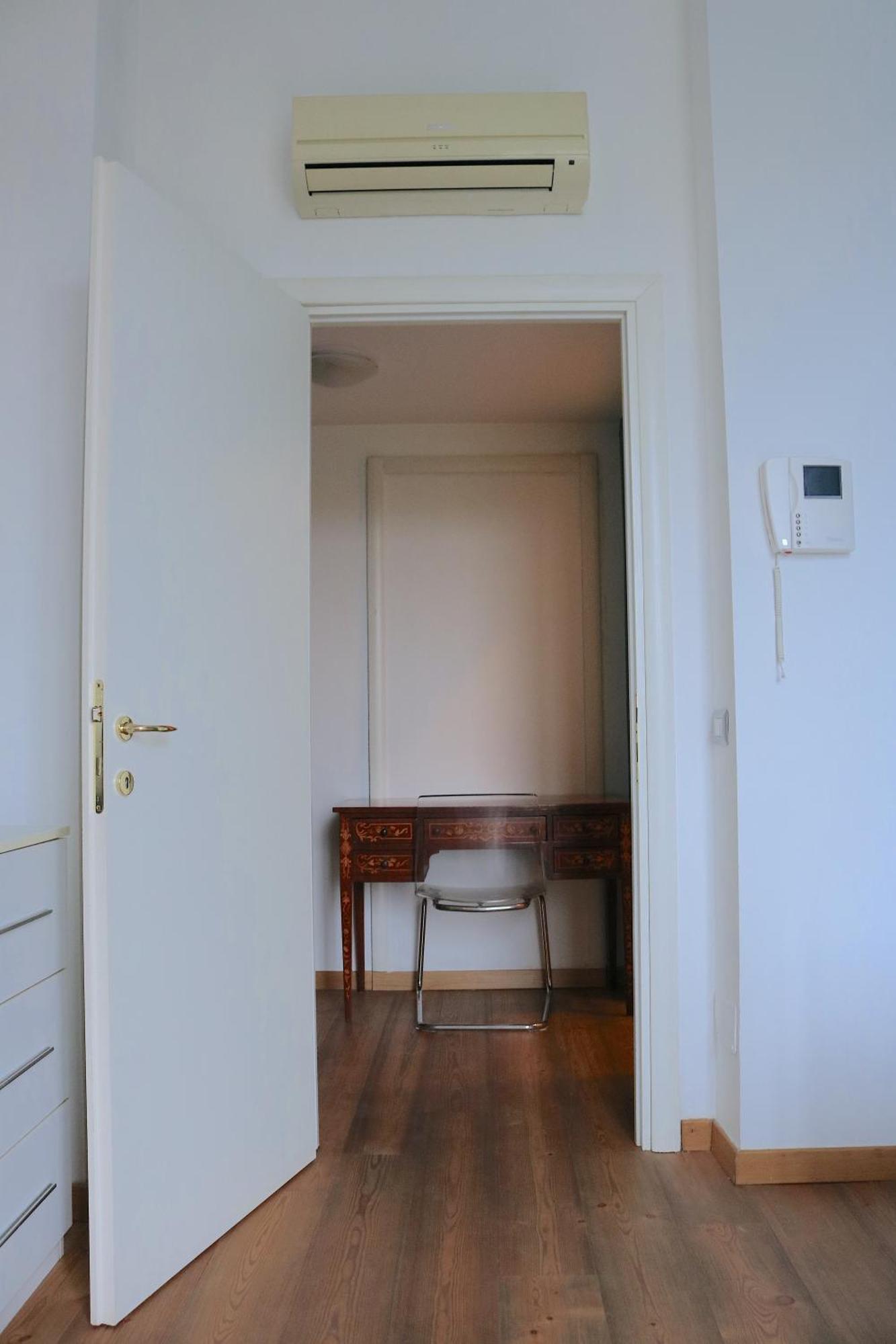 Lovely Navigli Studio With Balcony - Via Carlo Torre Milan Exterior photo